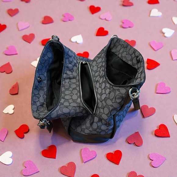 Coach Madison Phoebe Canvas Large Leather Triple Compartment Handbag. - Picture 12 of 12